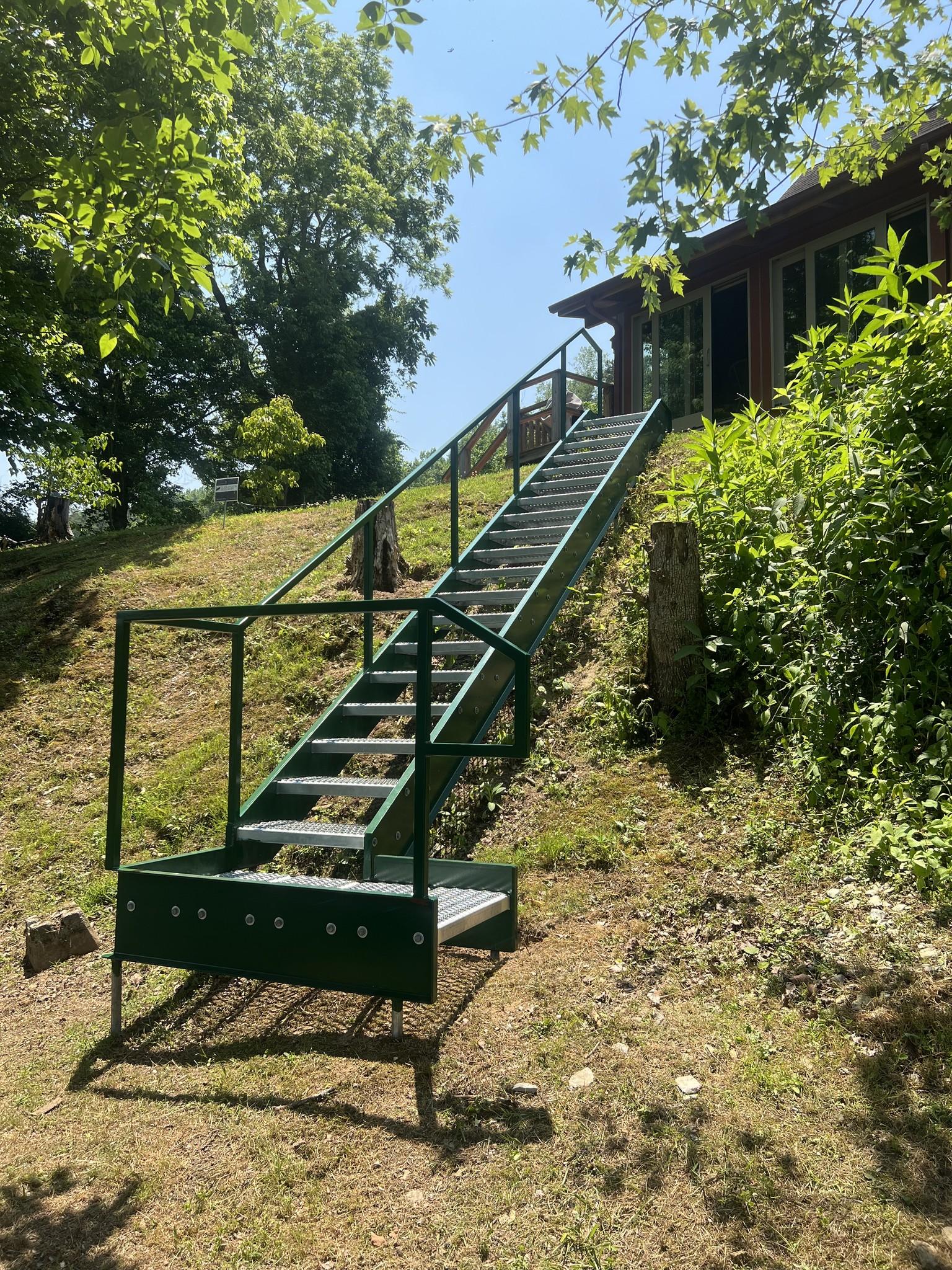 Custom Steel Stairs for Lake Houses: A Tennessee Fabricator's Guide
